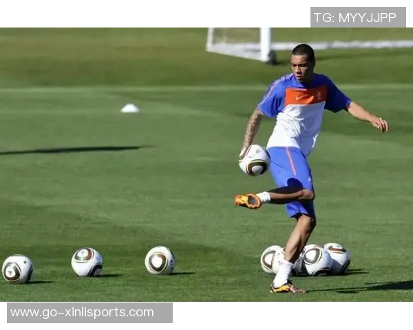 掌握足球颠球技巧提升球技的秘诀与训练方法分享